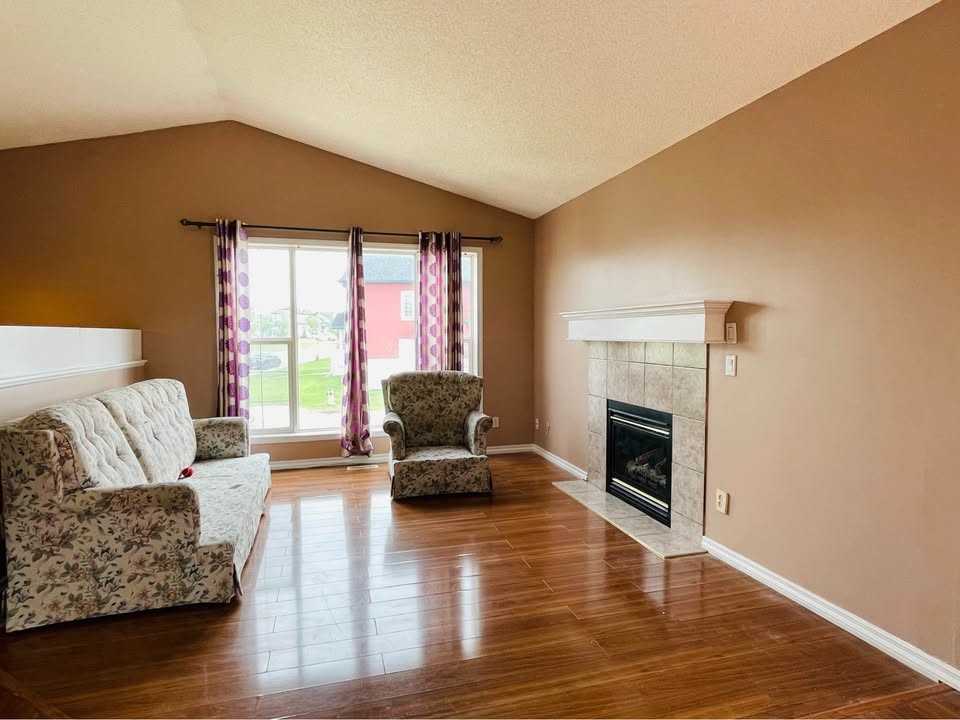 127 Saddlemont Way Ne #1 - Photo 4 of 8