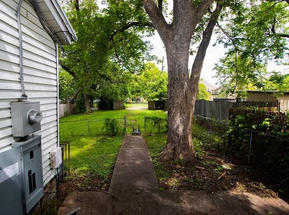 7524 2nd Ave S #1 - Photo 4 of 11