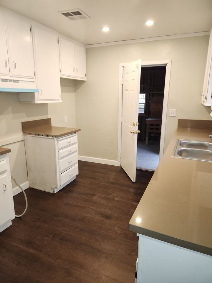 2231 Elton Ave - Photo 7 of 15