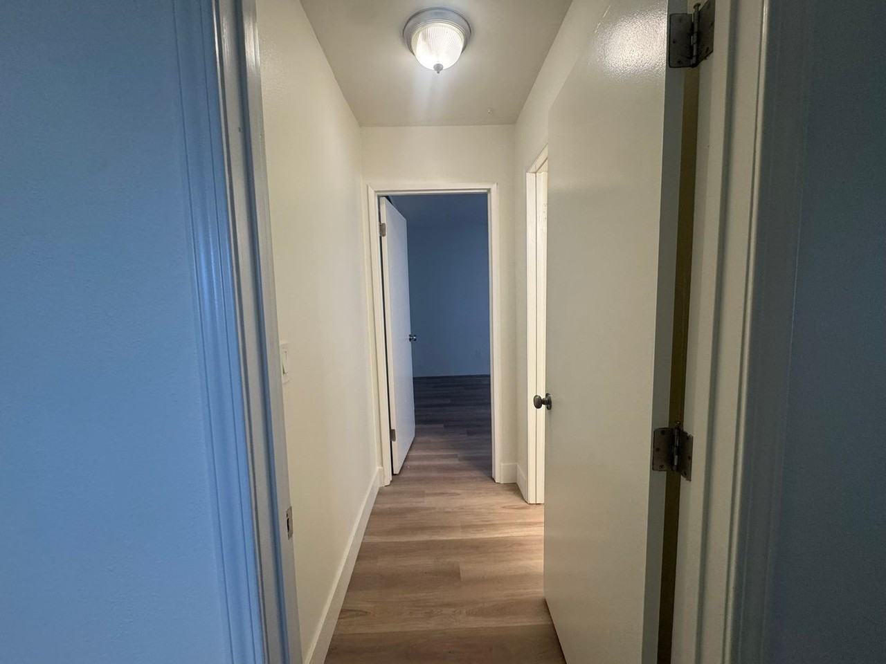 646 W 22nd St - Photo 7 of 21