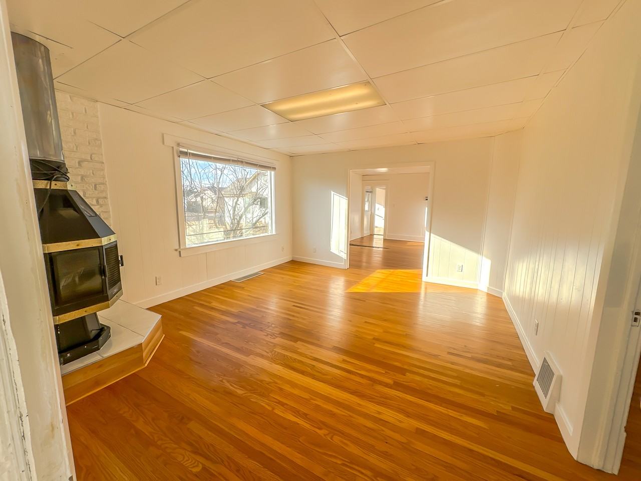 506 E 7th St #A - Photo 3 of 11