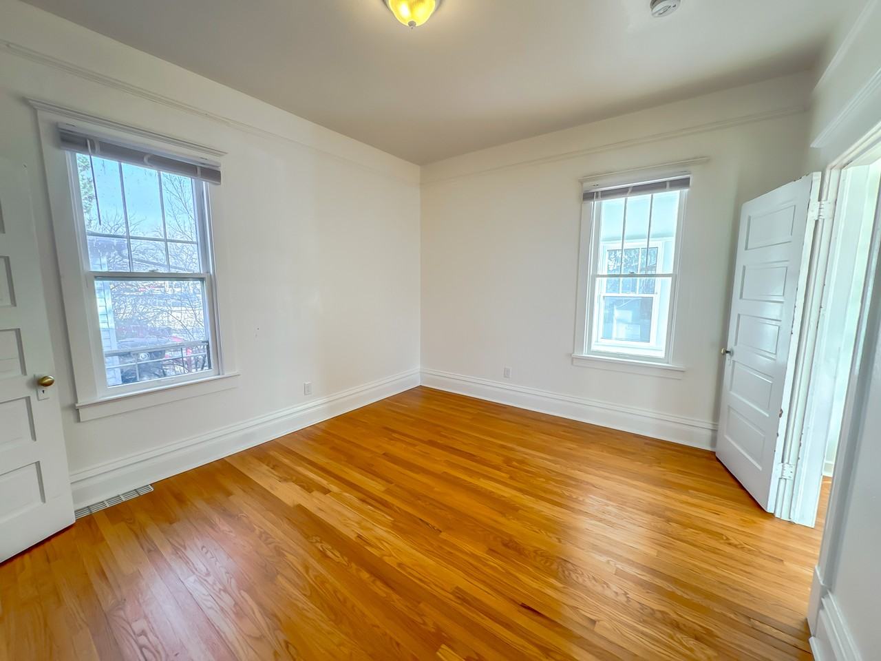 506 E 7th St #A - Photo 7 of 11