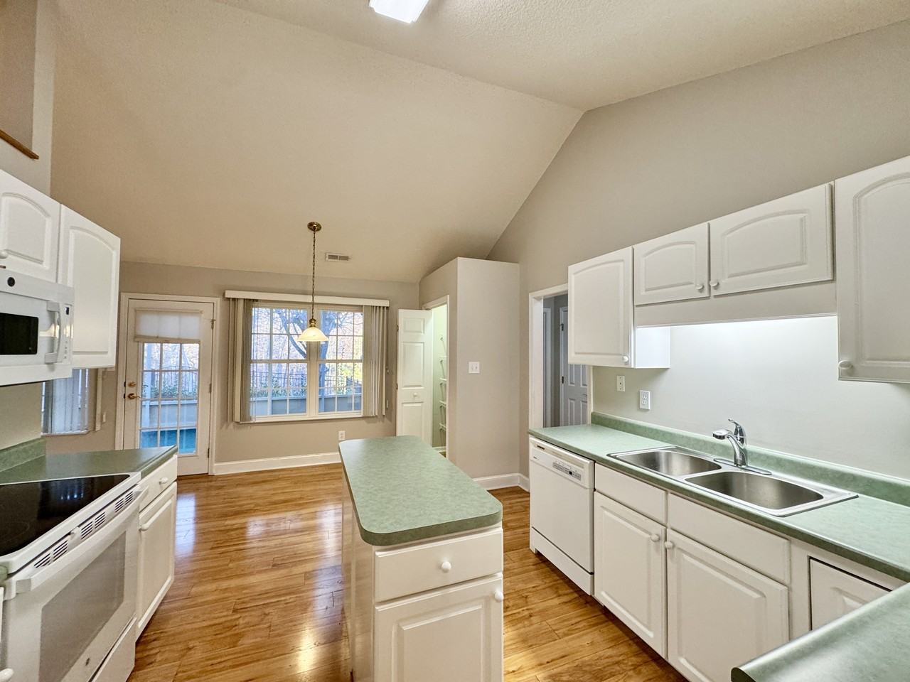 159 Daleyuhski Way #1 - Photo 5 of 21