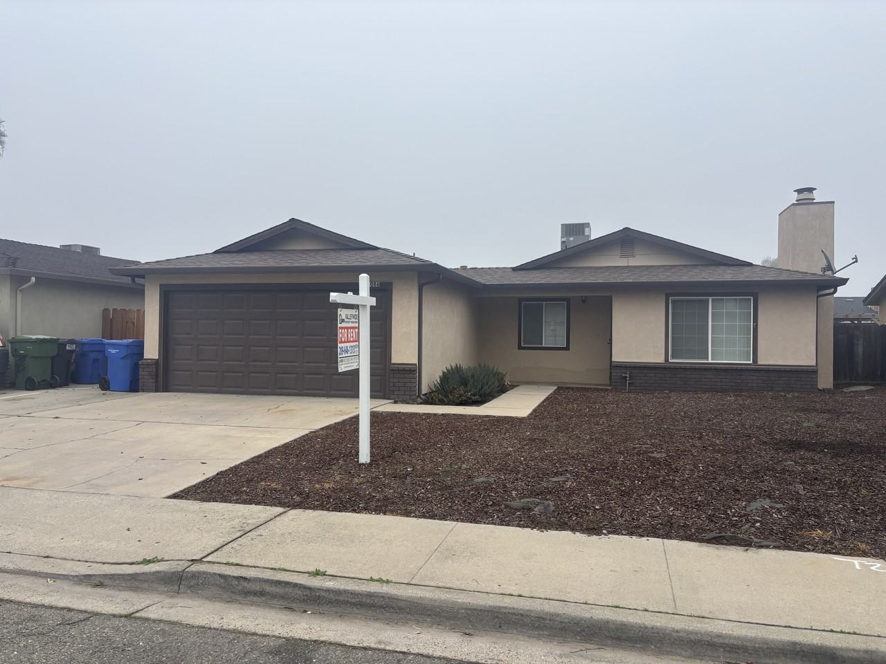 1086 Boxwood Way - Photo 3 of 29