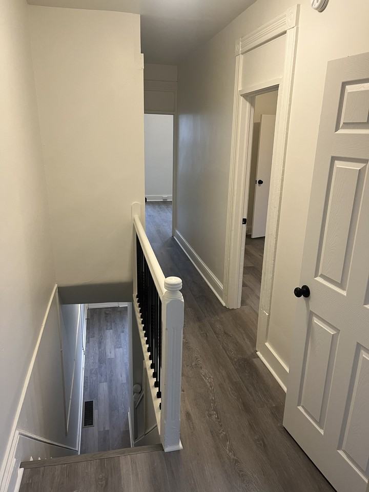 542 Locust St #1 - Photo 7 of 14