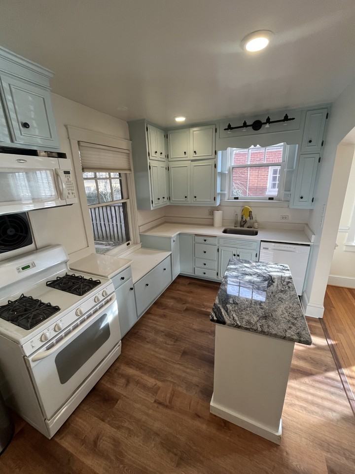 1209 Elm Ave #1 - Photo 7 of 24