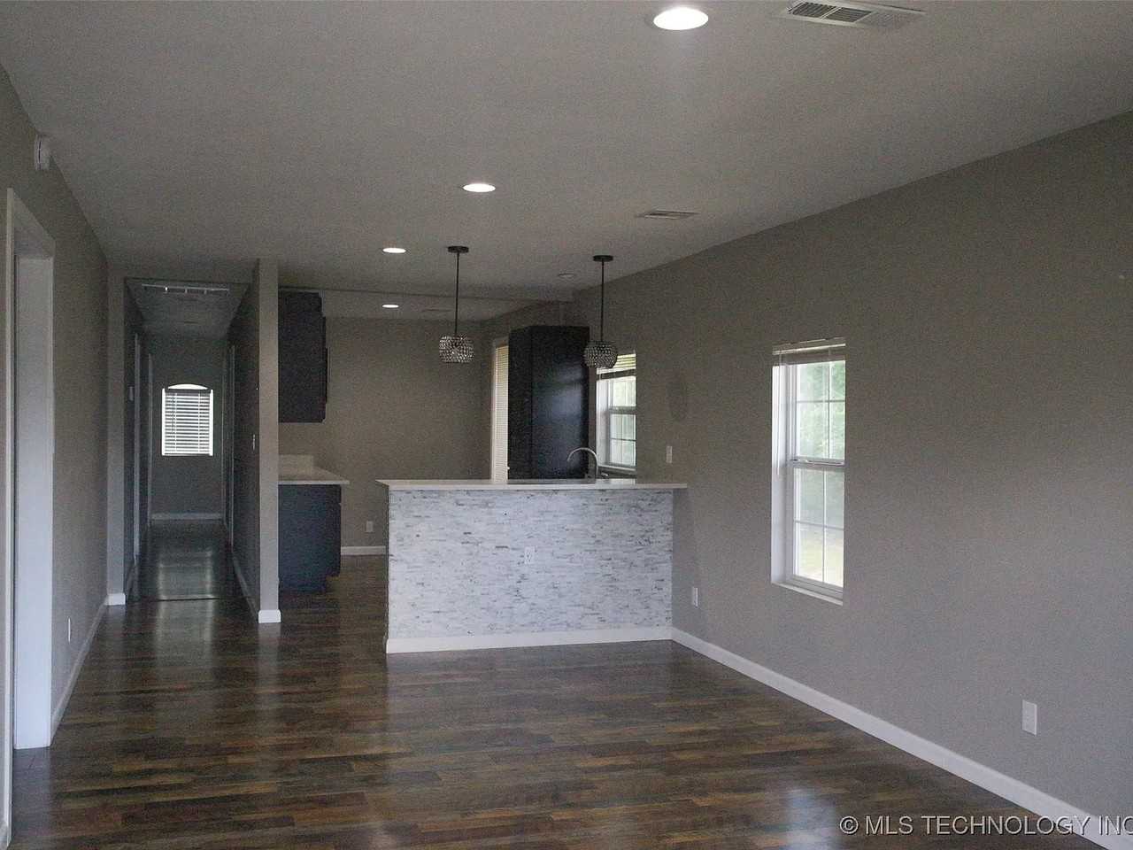 2546 N Owasso Ave #1 - Photo 3 of 7