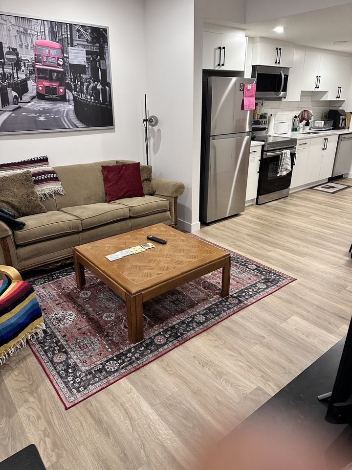 10428 147 St Nw #2 - Photo 7 of 10