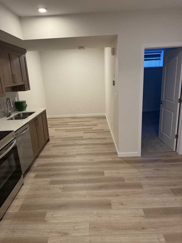 12305 119 Ave Nw #2 - Photo 6 of 8