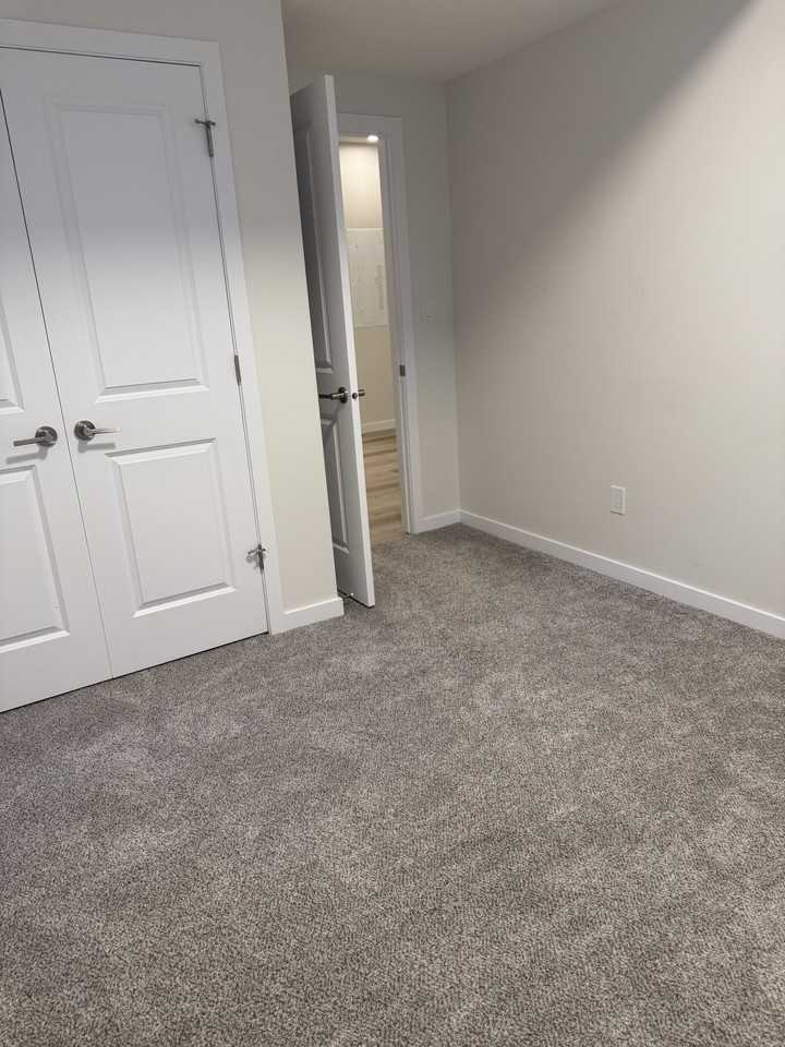 12305 119 Ave Nw #2 - Photo 7 of 8