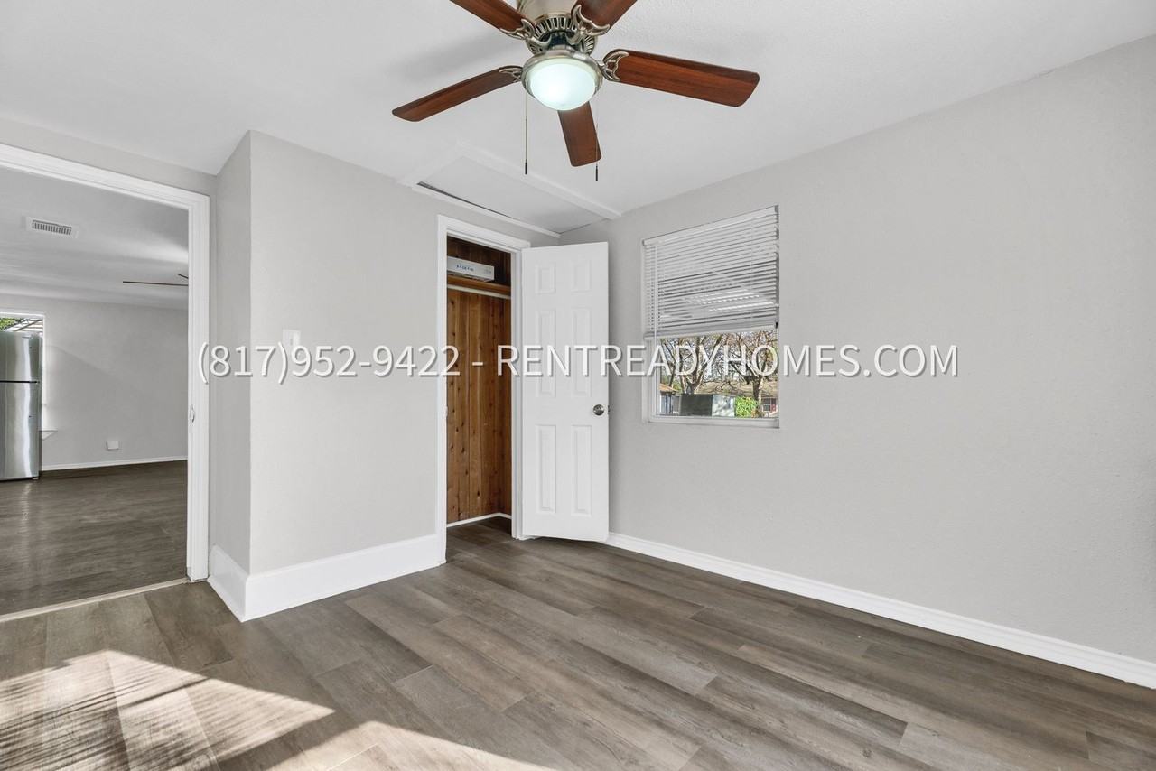 245 Conner Plz - Photo 6 of 11