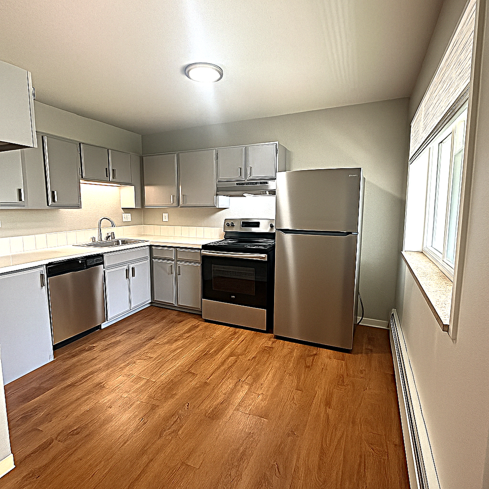 Mead Apartments – Historic Charm & Modern Comfort in the Heart of Greeley - Photo 4 of 4