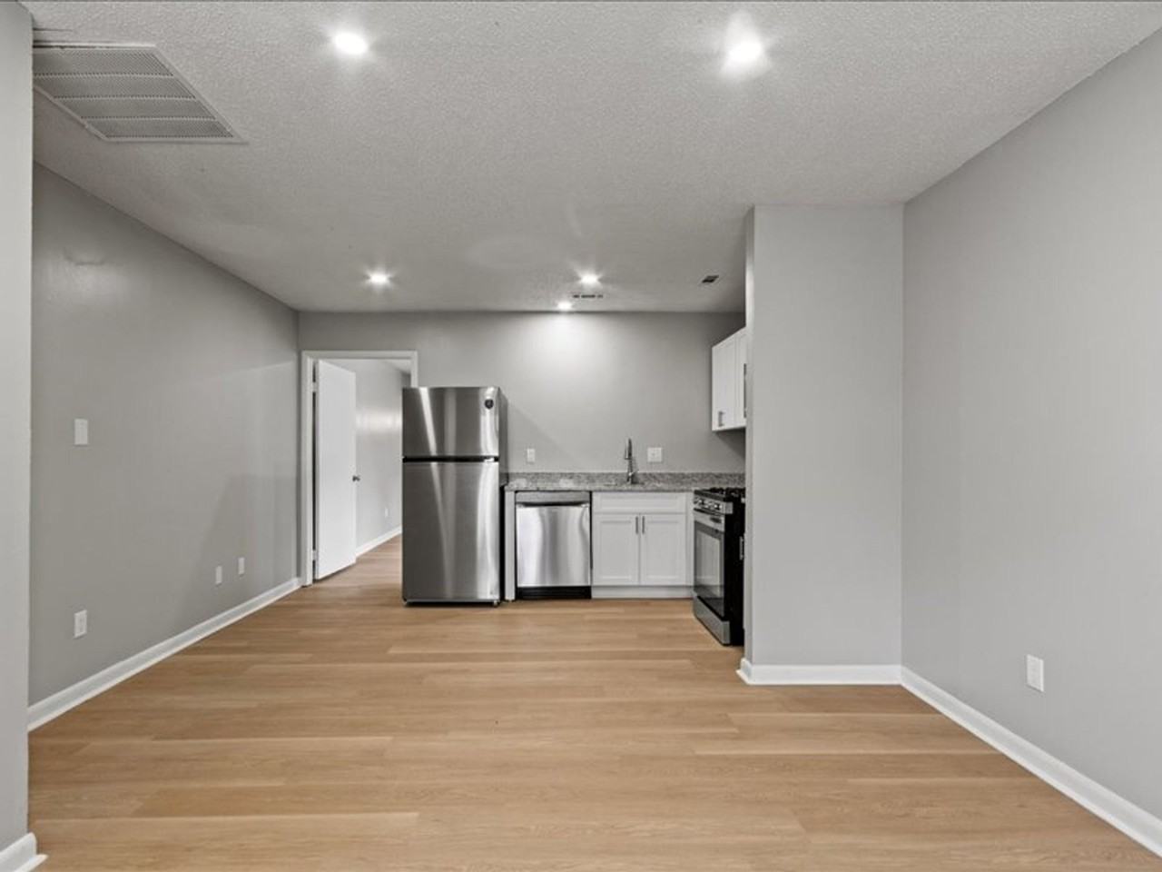 501 Swan Dr #314 - Photo 5 of 26