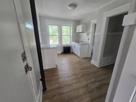 featured image of 41 School St