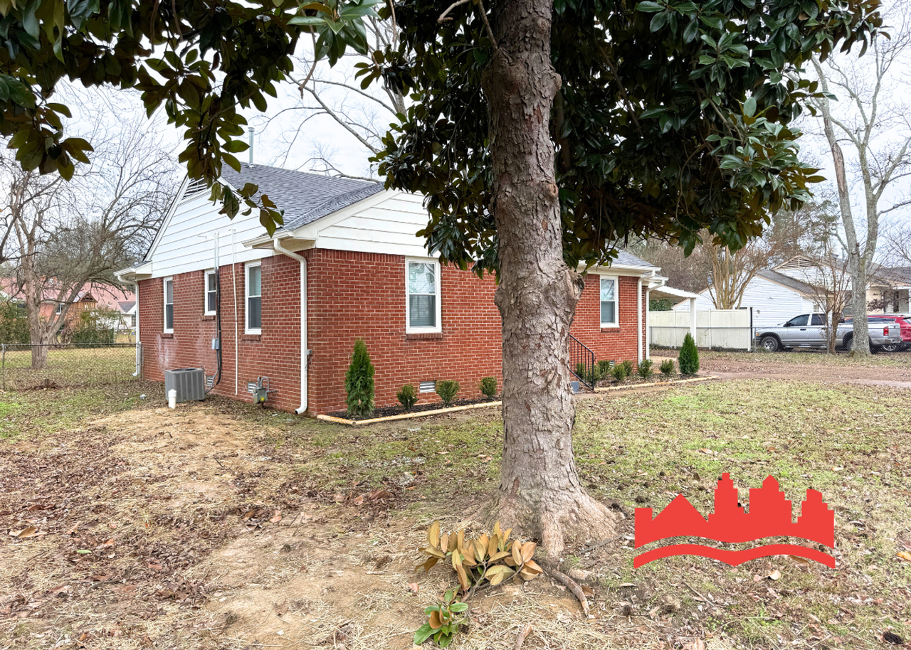 7652 Krosp Rd - Photo 4 of 14