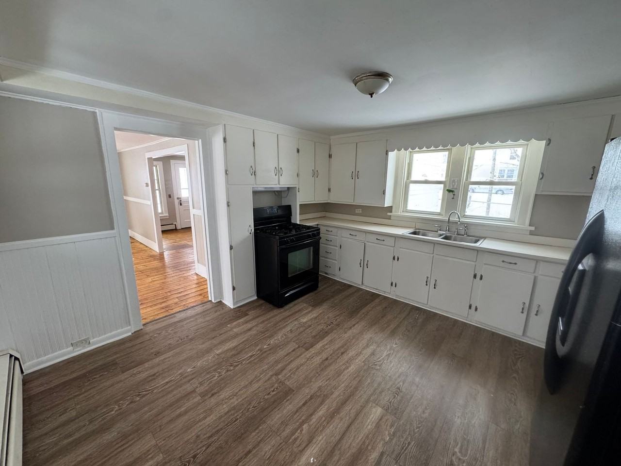 76 Frederick St - Photo 2 of 13