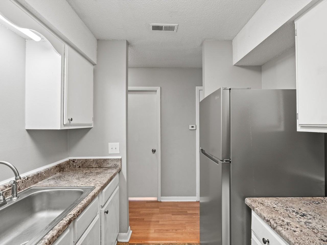 1242 Beltline Rd Sw #702 - Photo 6 of 39