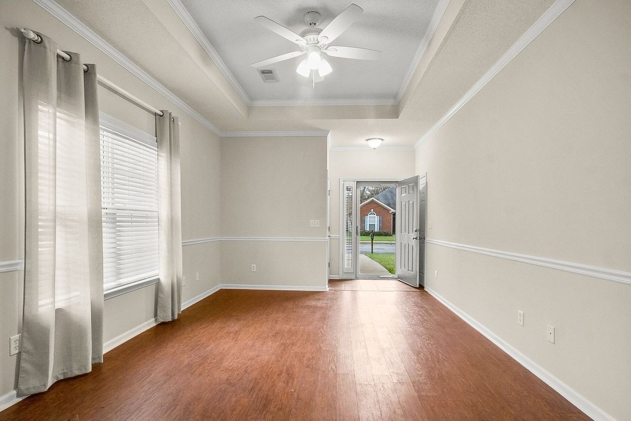 4440 19th St - Photo 4 of 28