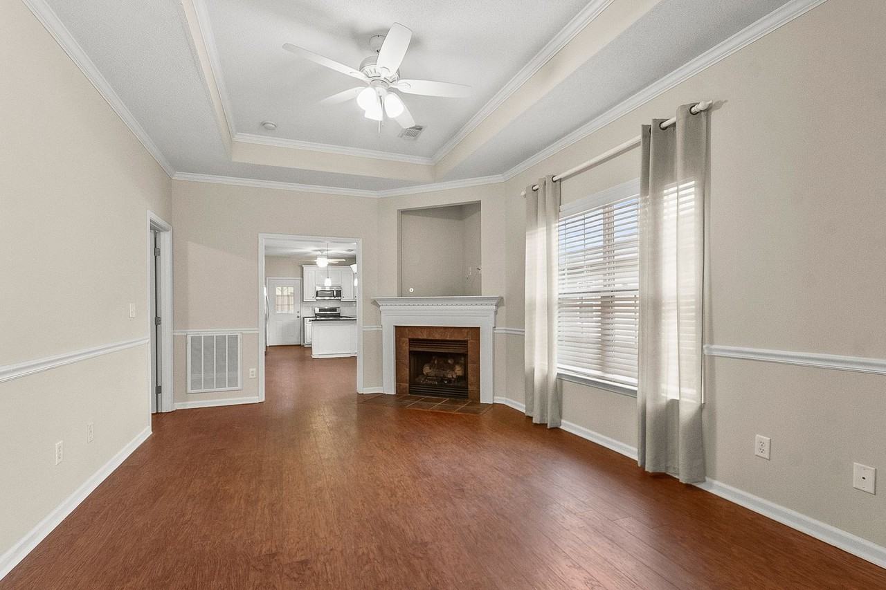 4440 19th St - Photo 6 of 28