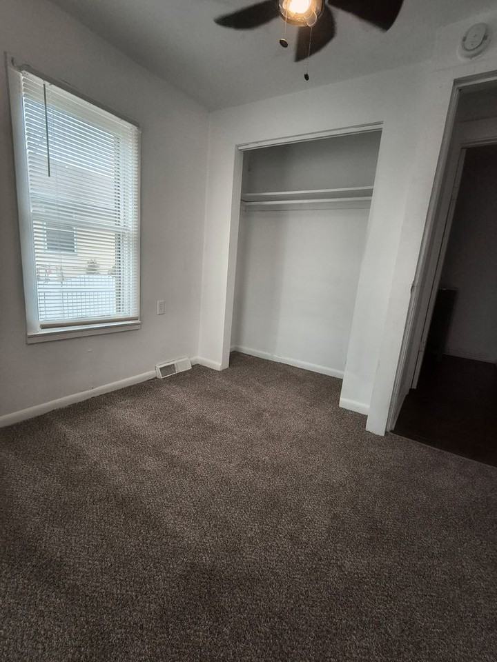 2401 7th Ave - Photo 4 of 9