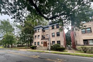 featured image of 1083 Worthington St #3R