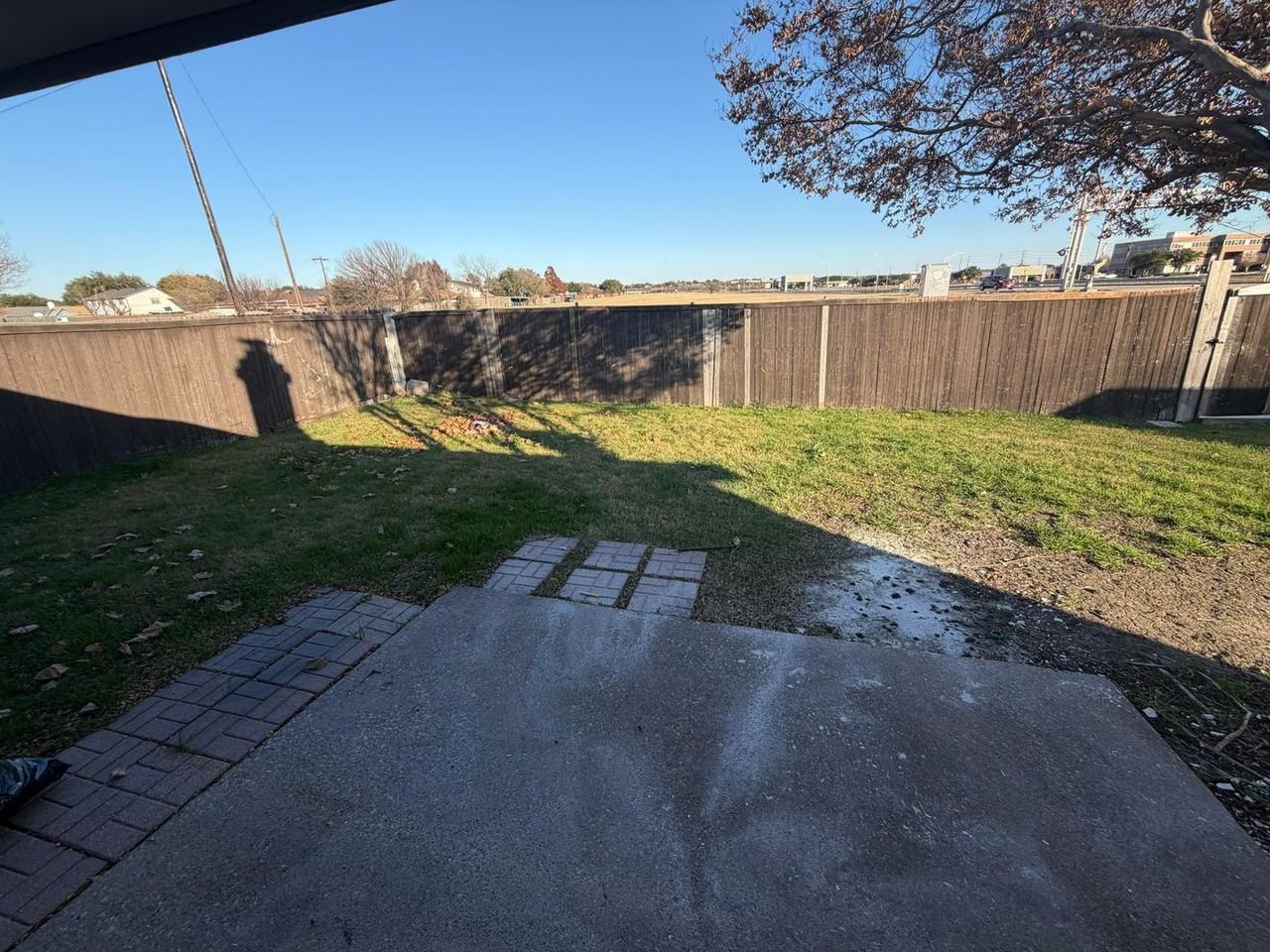 2320 Montclair Cir - Photo 3 of 28