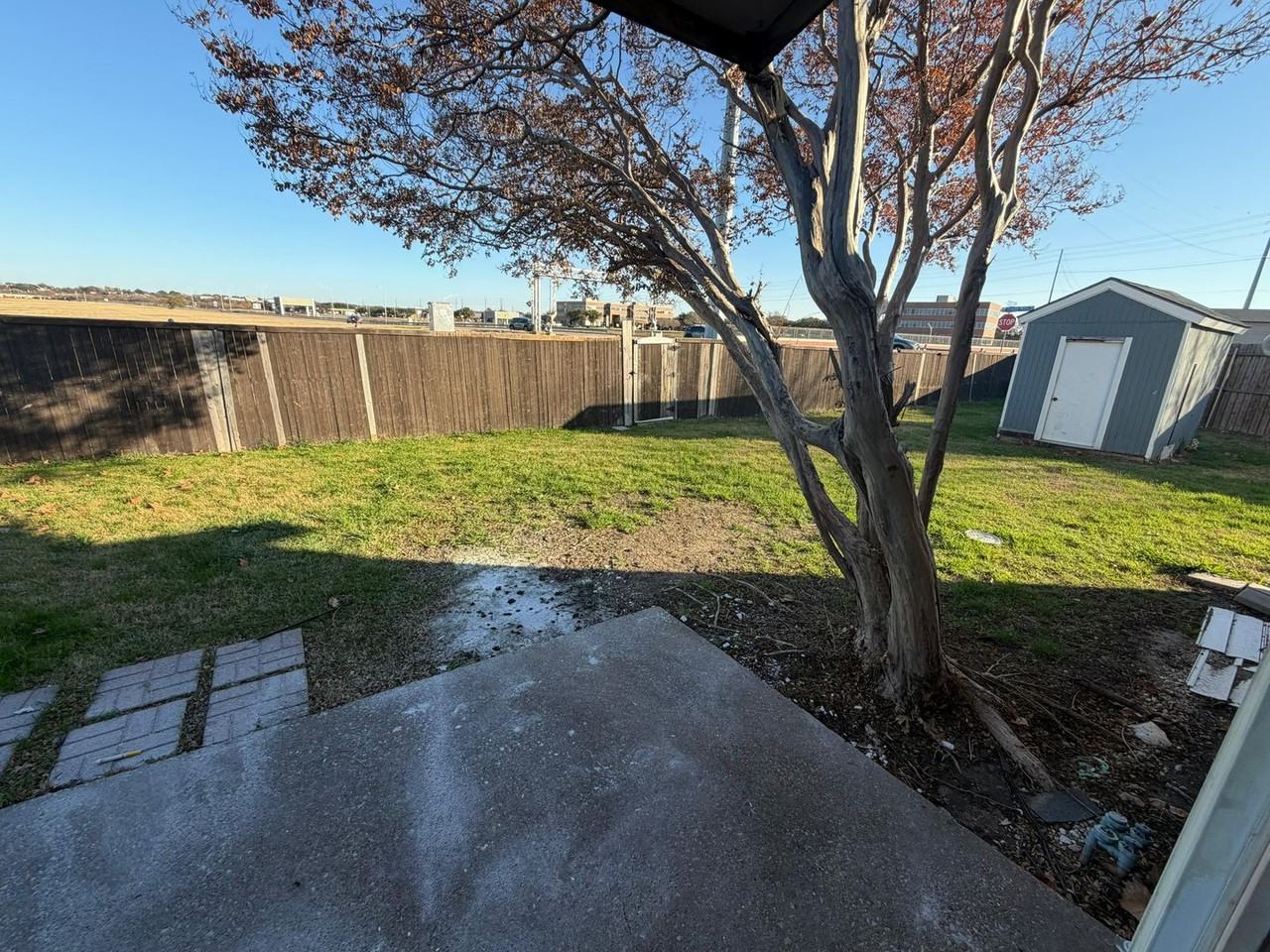 2320 Montclair Cir - Photo 4 of 28