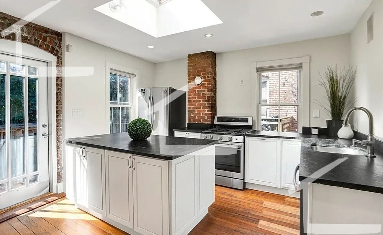 153 Highland St - Photo 3 of 22