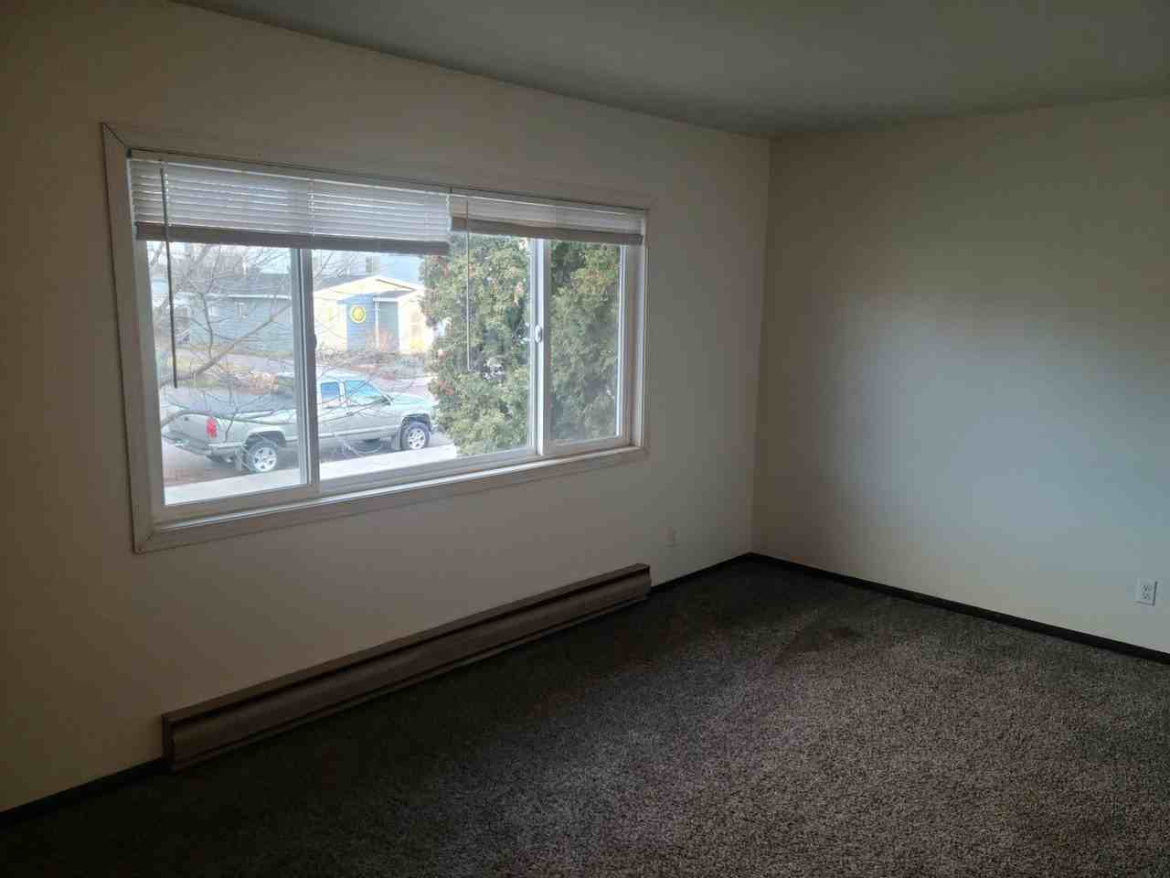 1601 Kemp St - Photo 2 of 7