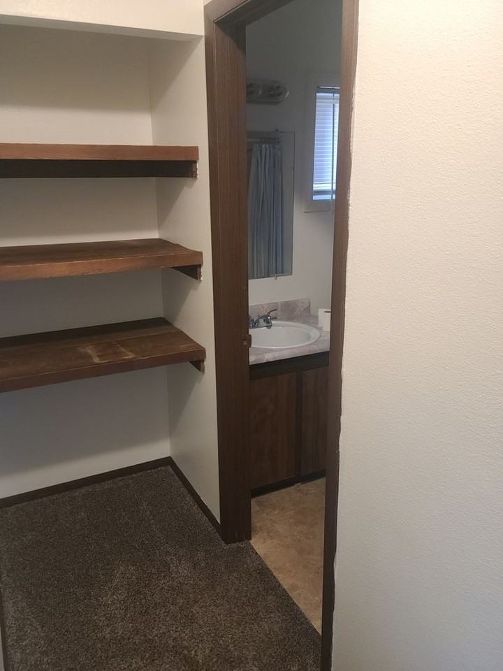 1601 Kemp St - Photo 4 of 7