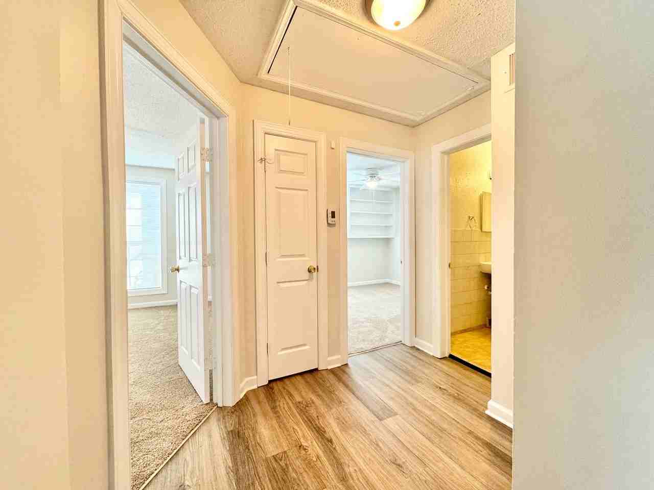 2627 Stratford Dr - Photo 7 of 27