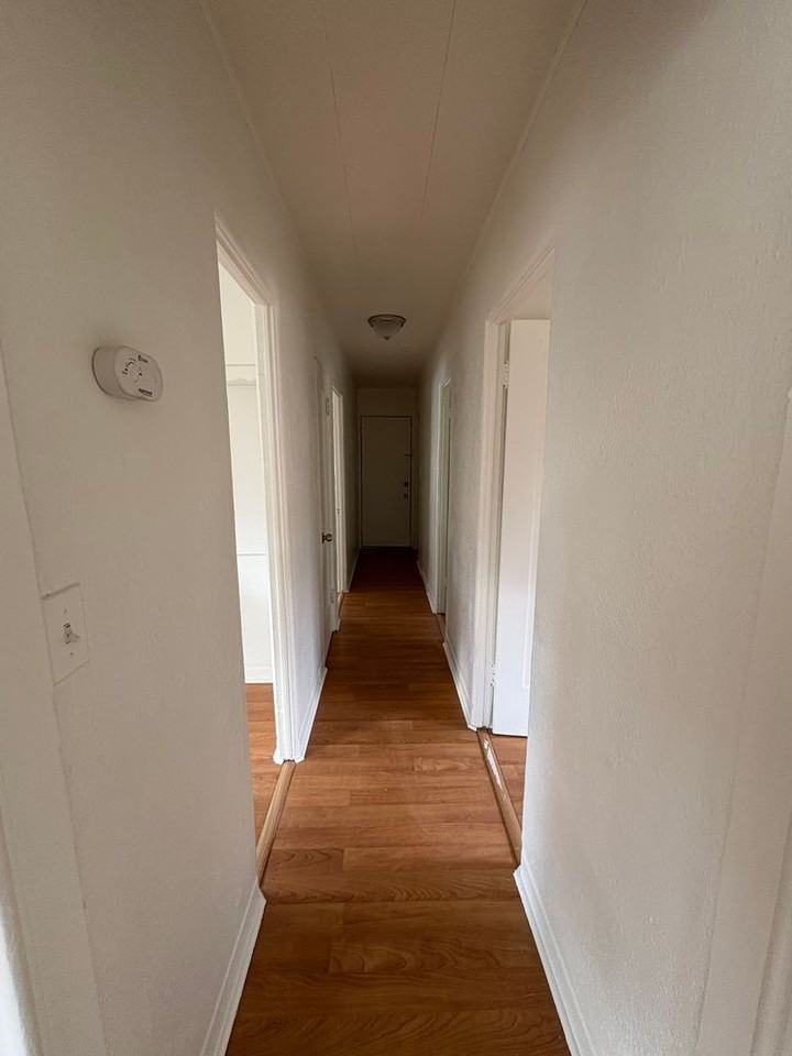 439 N Santa Fe St - Photo 4 of 28