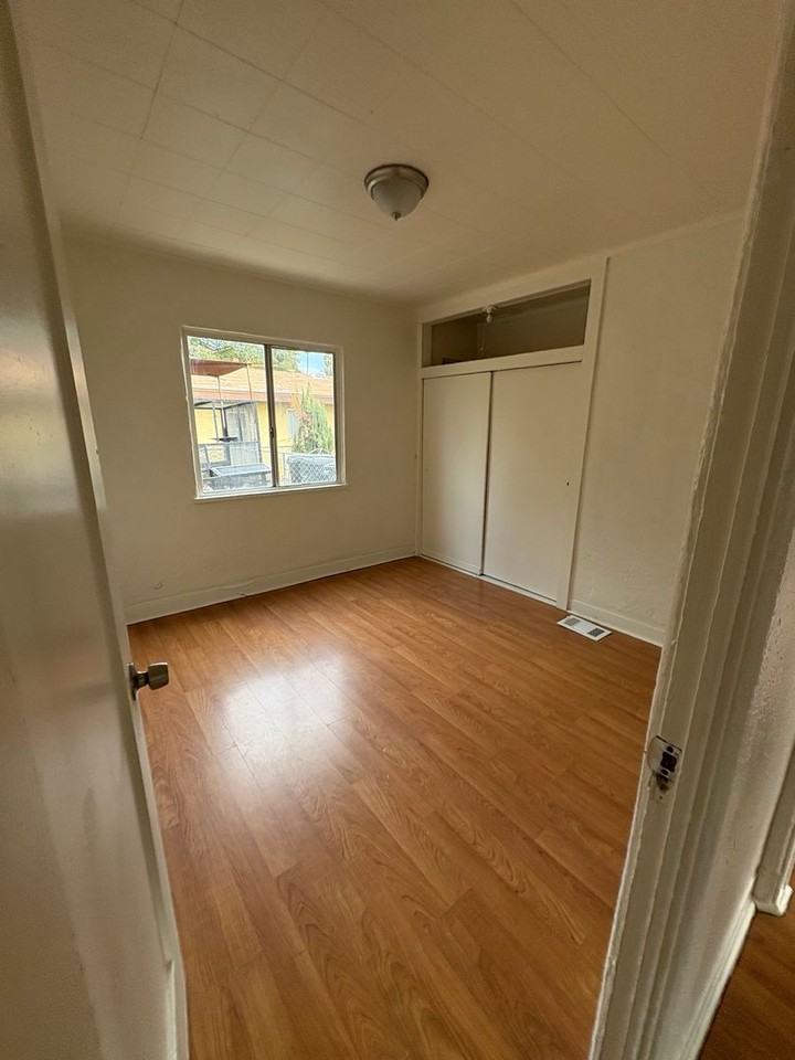 439 N Santa Fe St - Photo 5 of 28