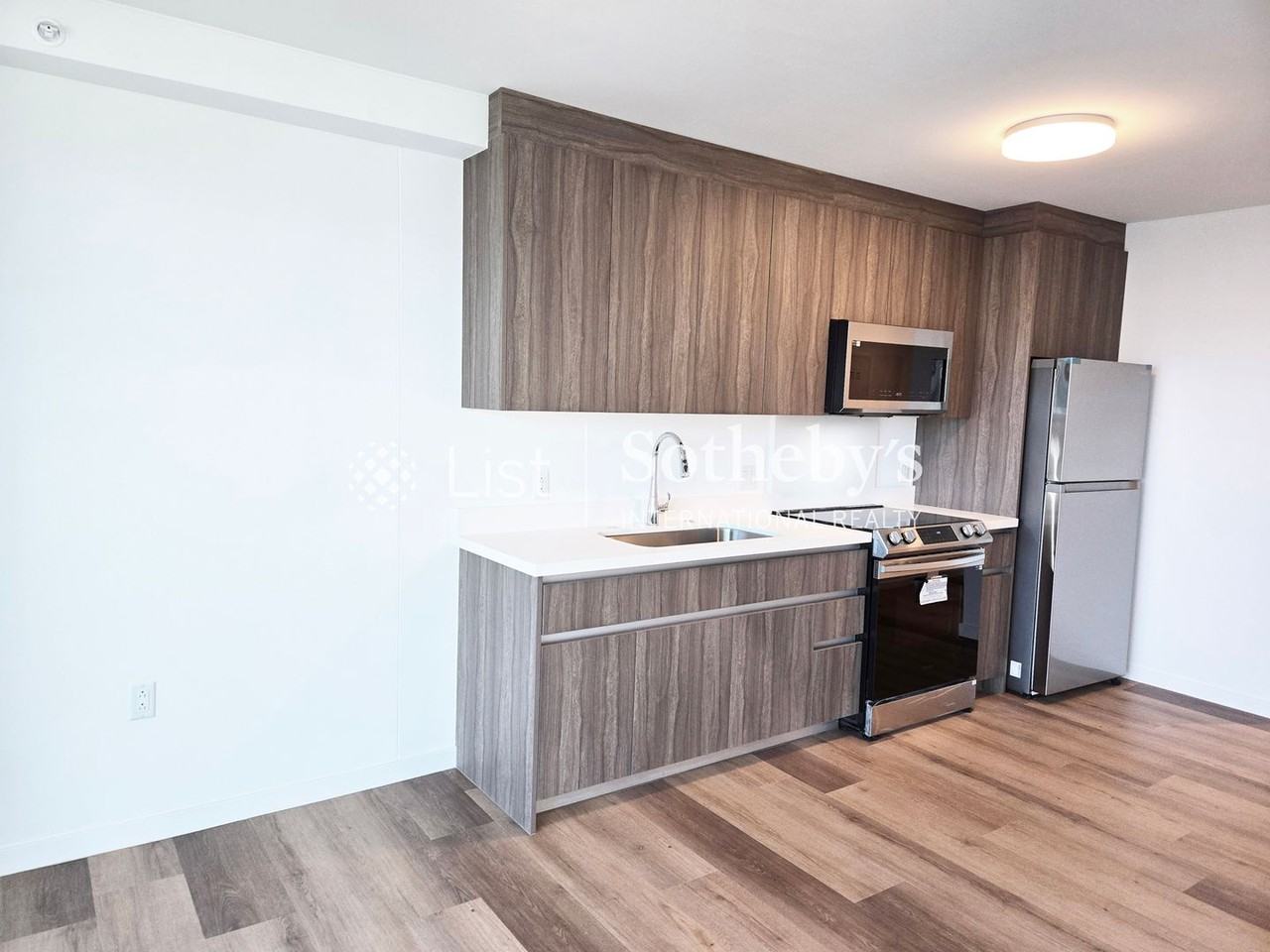 1500 Rycroft St #1310R - Photo 6 of 25