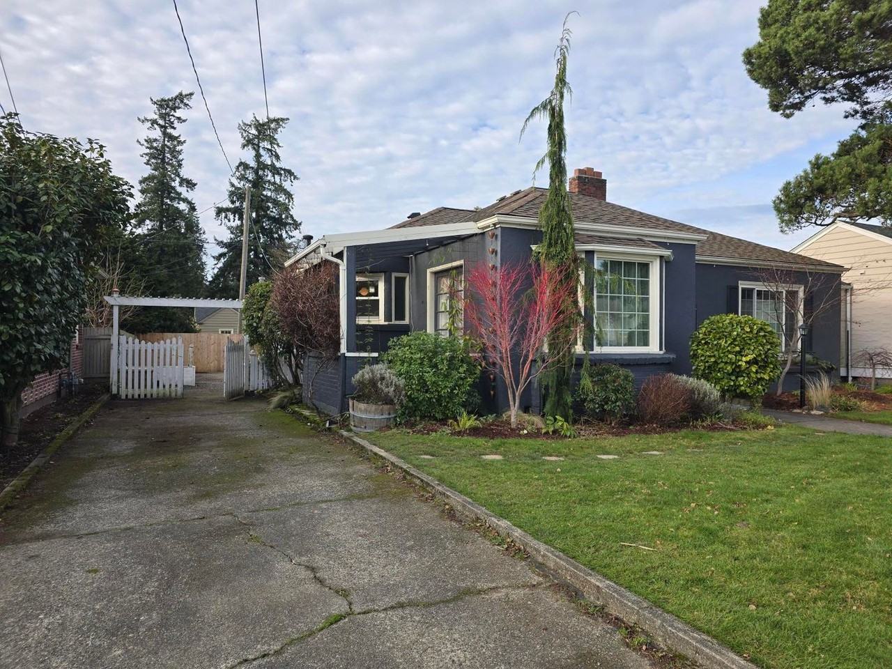 1227 S 12th St - Photo 2 of 27