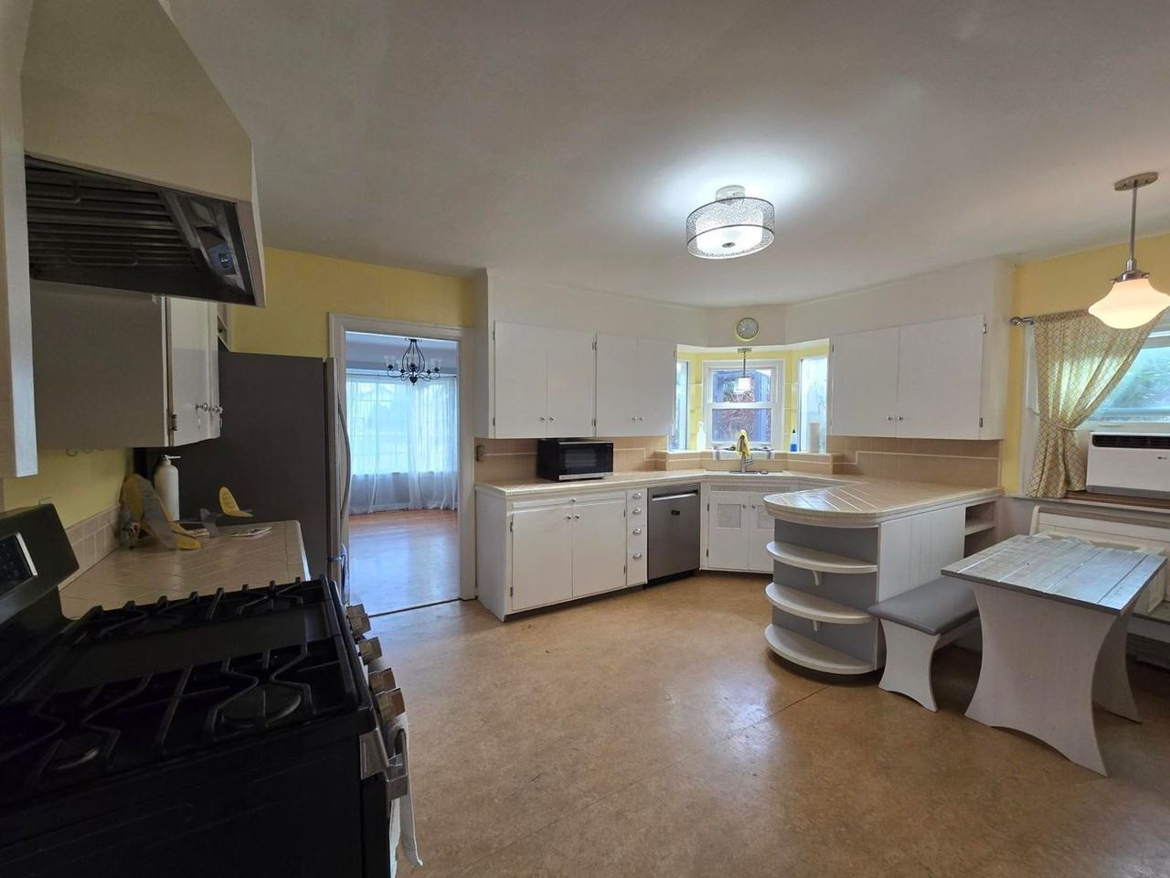 1227 S 12th St - Photo 7 of 27