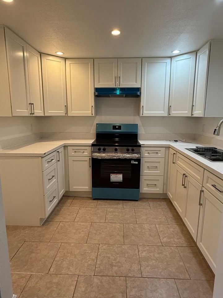 901 Delane Dr - Photo 2 of 9