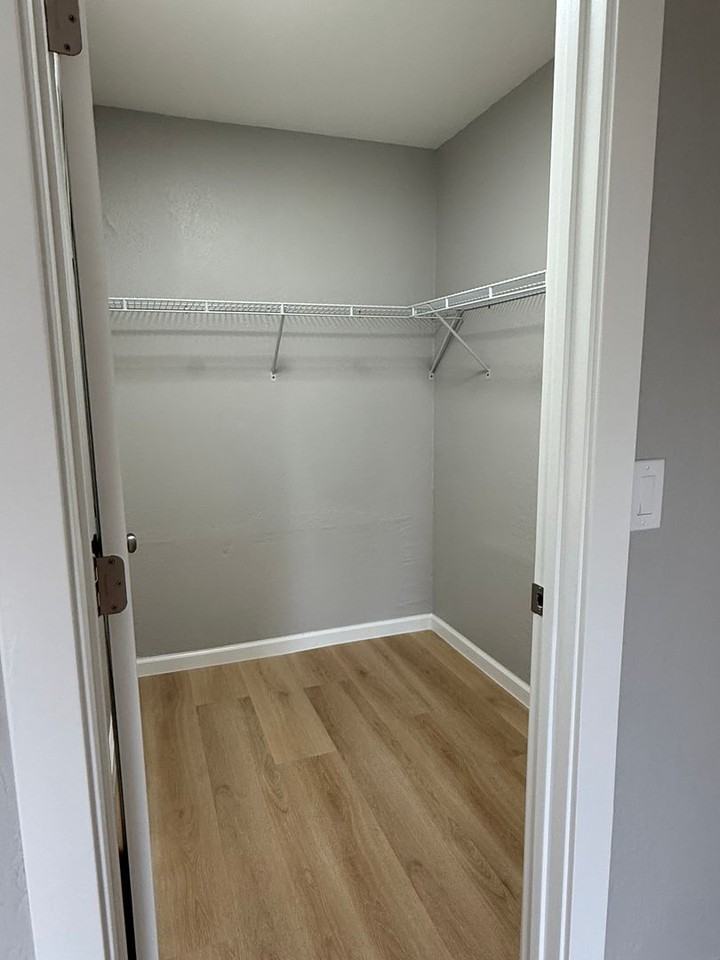 901 Delane Dr - Photo 6 of 9