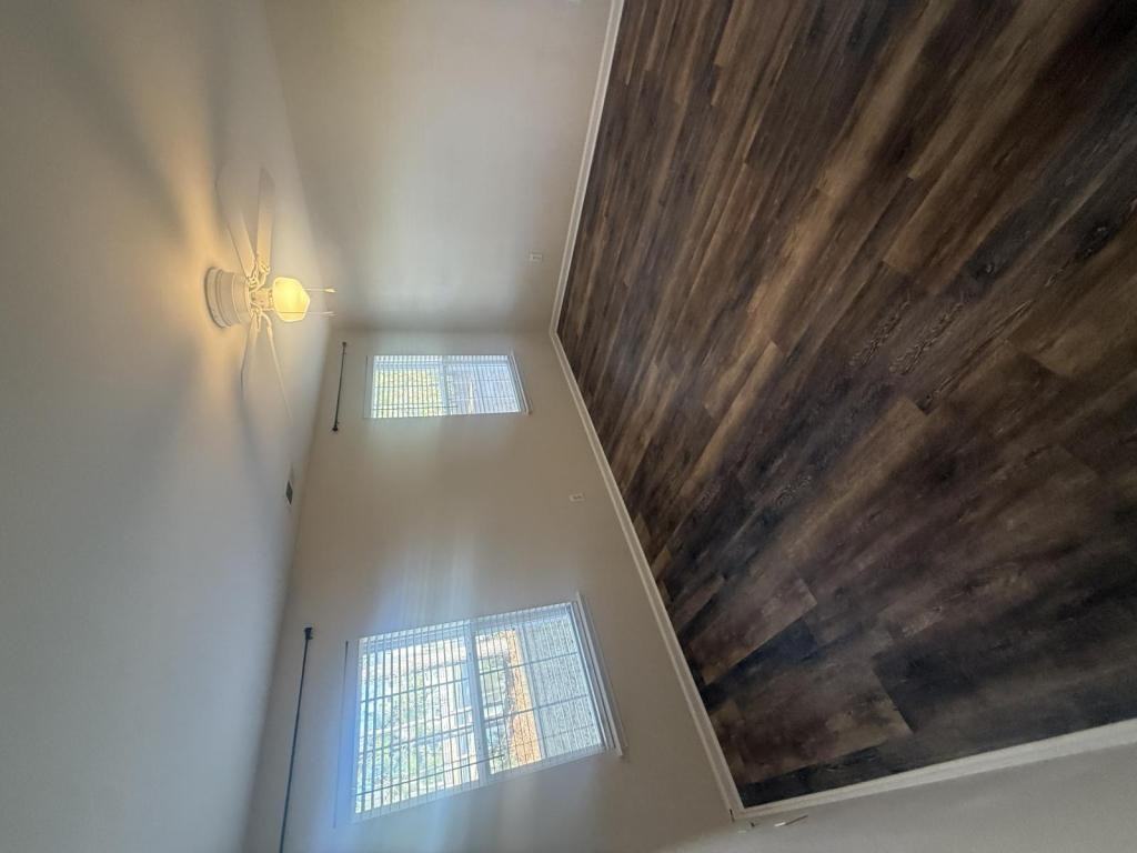 260 Mckendree Ln - Photo 5 of 35