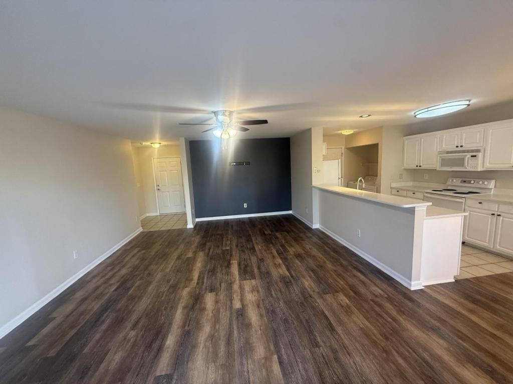 260 Mckendree Ln - Photo 3 of 35