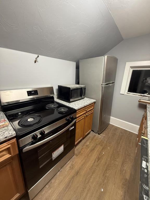 84 Division St - Photo 2 of 10