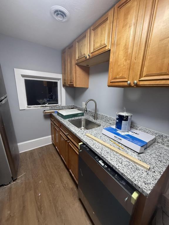 84 Division St - Photo 3 of 10