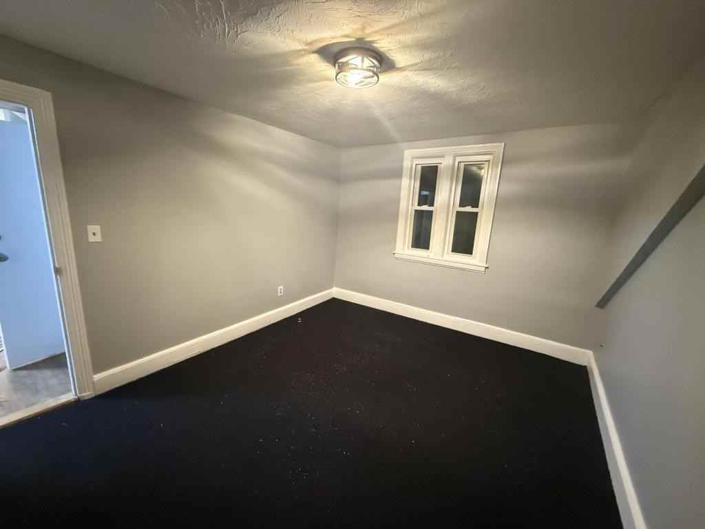 84 Division St - Photo 5 of 10