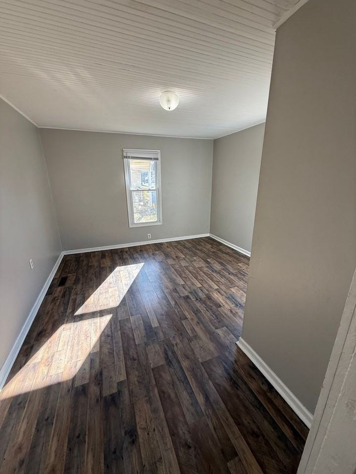 223 Sunset Ave - Photo 3 of 7