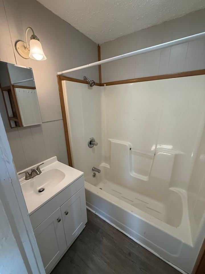 223 Sunset Ave - Photo 4 of 7