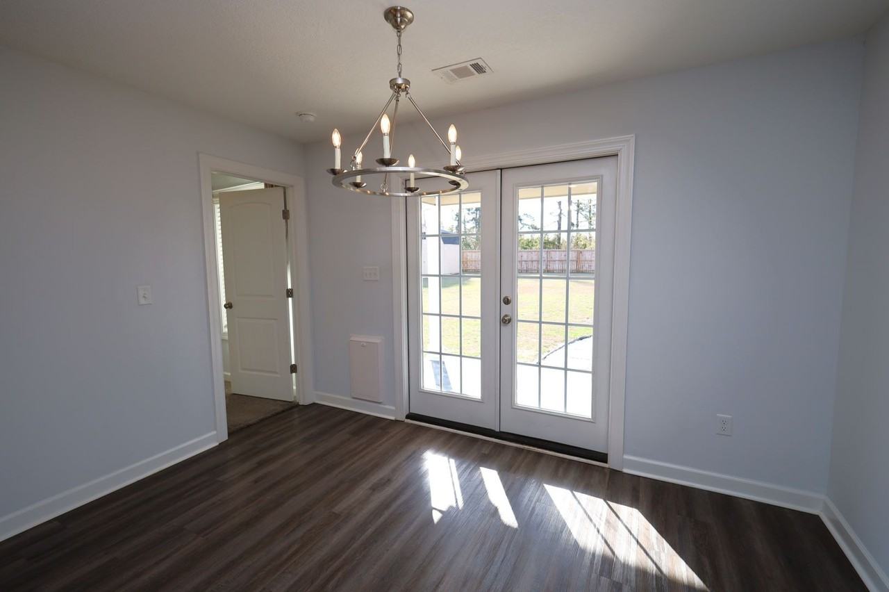 2527 Naples Ln - Photo 6 of 19