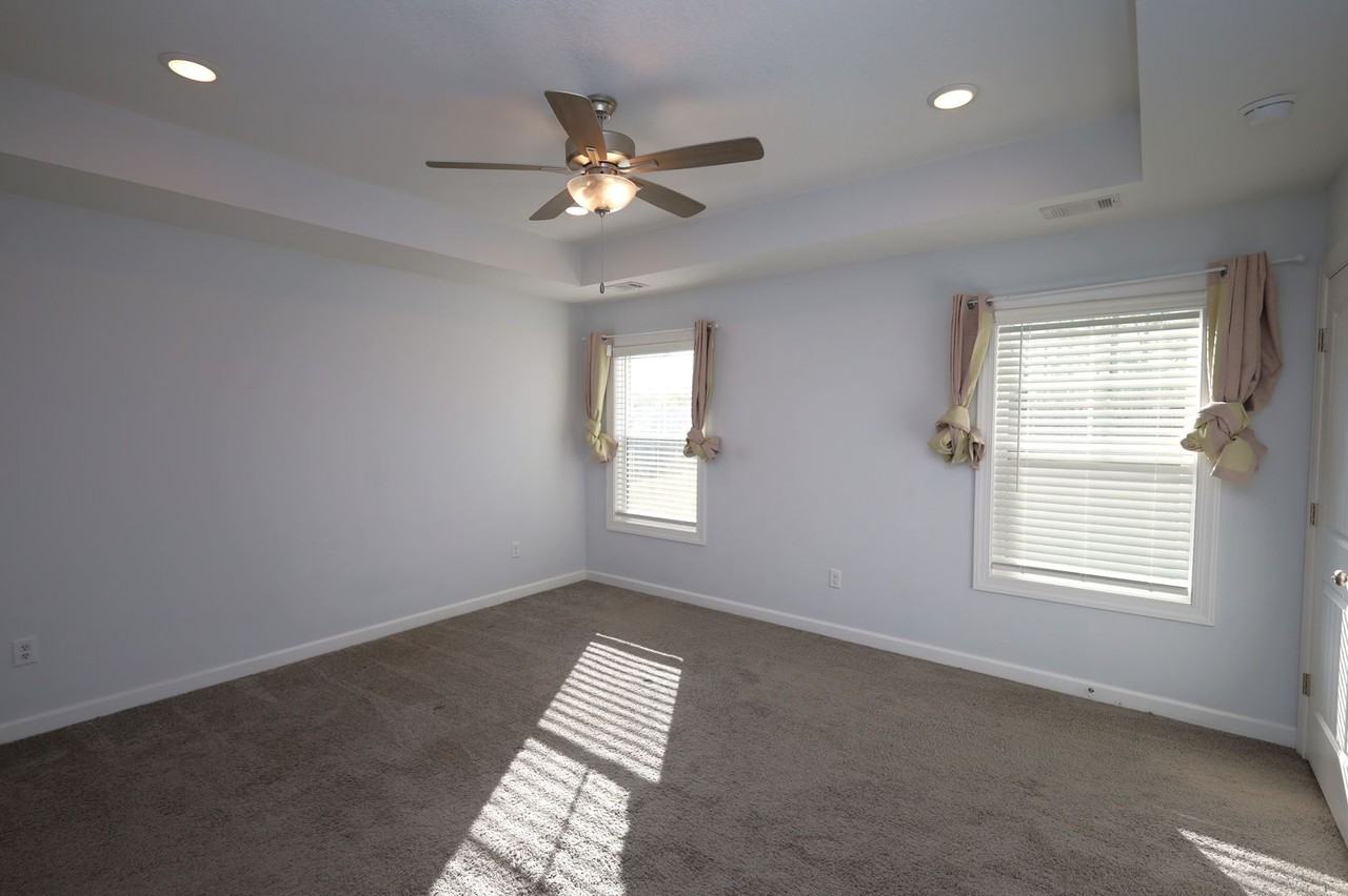 2527 Naples Ln - Photo 7 of 19