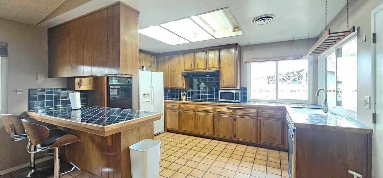 818 Sherri St - Photo 4 of 9