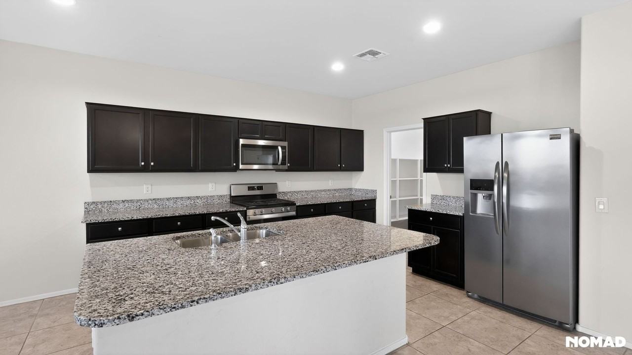 3090 N Lainey Ln - Photo 7 of 31