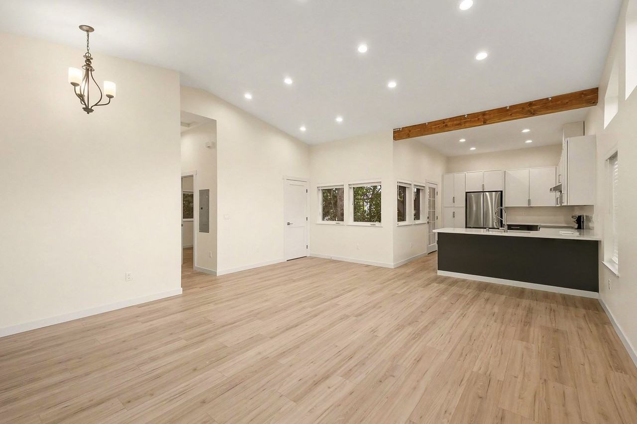 8440 12th Ave Sw - Photo 5 of 17